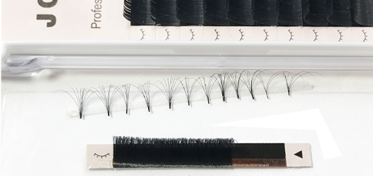 Easy fan lashes